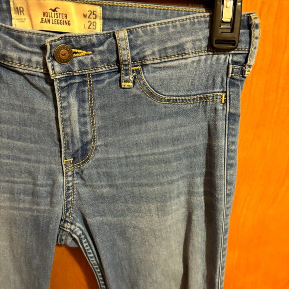 Hollister Low Rise Jean Legging Size 1R W25‎ L29 - Picture 5 of 12